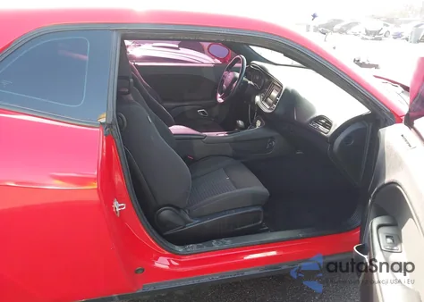 2016 Dodge Challenger Sxt z USA, uszkodzony, nr VIN 2C3CDZAG7GH184350